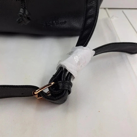 Bella Russo Bucket Black Tote/Bag Faux Leather Drawstring NWOT - Picture 5 of 11